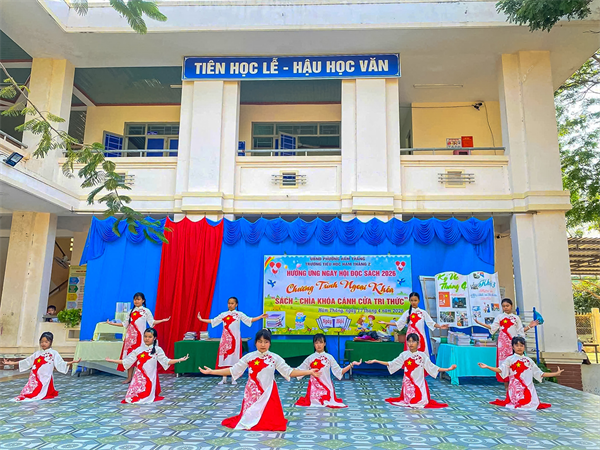 Hình ảnh tại trường11