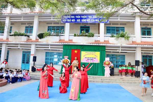 Hình ảnh tại trường63