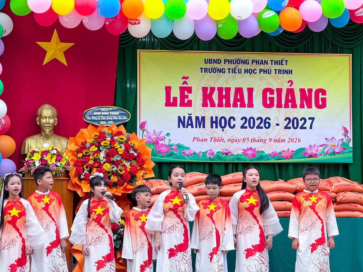 Thông báo lịch tựu trường và khai giải năm học 2026-2027